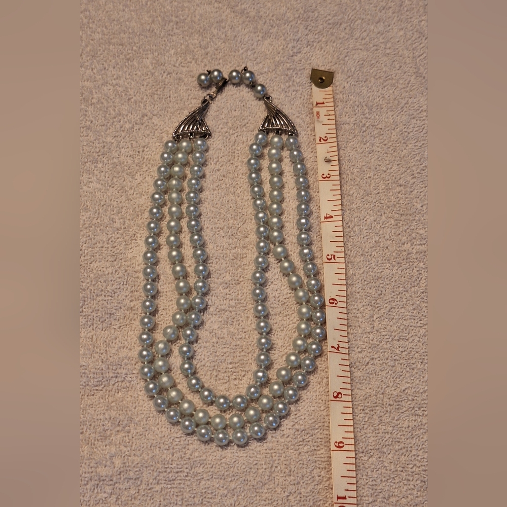 Vintage Elegant Silver/Blue Pearl Necklace - Picture 6 of 10